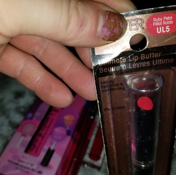 Lipstick bundle - Picture 2 of 2
